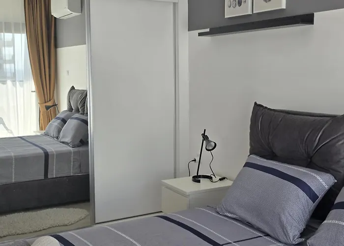 Didius Two-bedroom With Sea View At Caesar